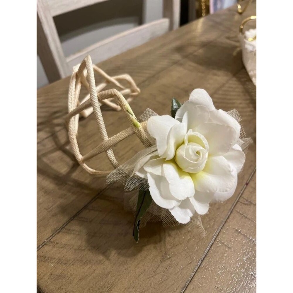 Vintage 1950's bridal headdress or cocktail hat